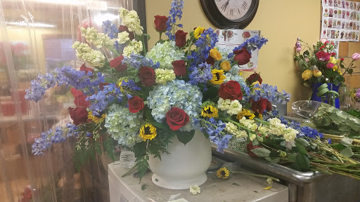Florist «Flower Basket», reviews and photos, 302 N Lake St, Aurora, IL 60506, USA