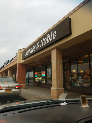 Book Store «Barnes & Noble», reviews and photos, 1424 Union Tpke, New Hyde Park, NY 11040, USA