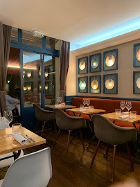 Atmosphère du Restaurant français Restaurant L'Escudella Bistronomie Paris 7 - n°7