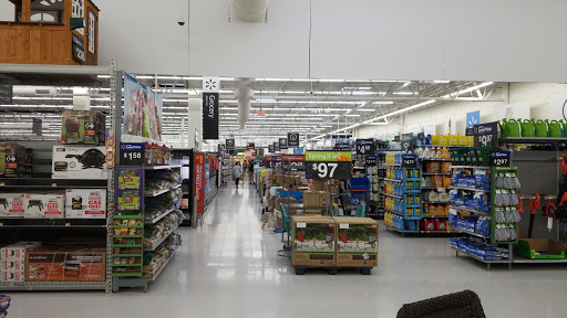 Discount Store «Walmart», reviews and photos, 3164 Berlin Turnpike, Newington, CT 06111, USA