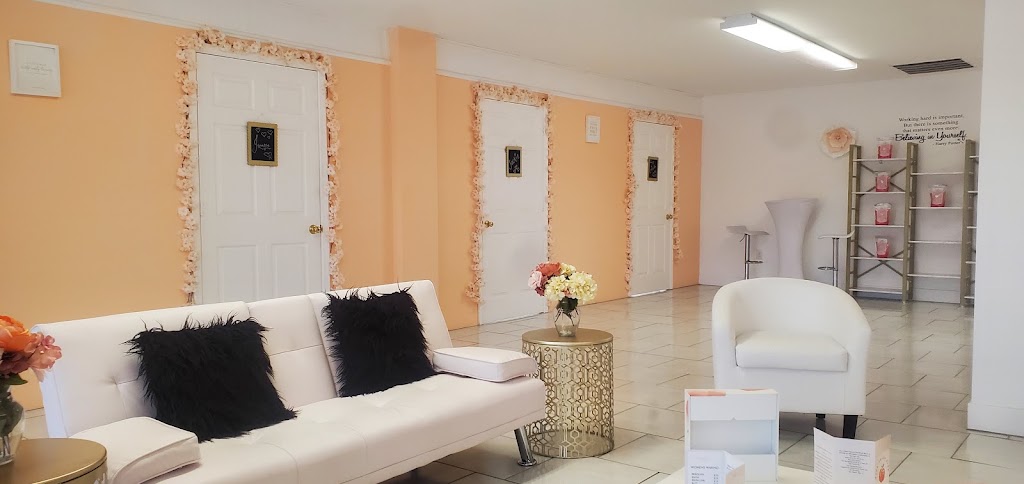 The Peach Bar 07013