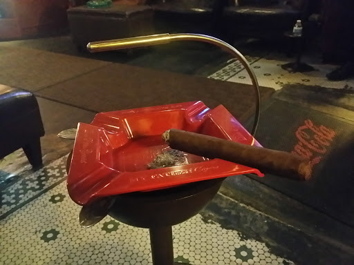 Cigar Shop «2nd Street Cigar Lounge and Gallery», reviews and photos, 124 W 2nd St, Los Angeles, CA 90012, USA