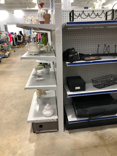 Donations Center «Goodwill Williamsburg Retail Store», reviews and photos