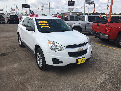 Used Car Dealer «Su Familia Cars & Trucks», reviews and photos, 5802 North Fwy, Houston, TX 77076, USA