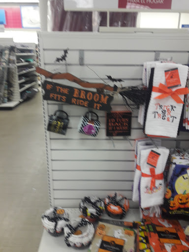 Clothing Store «Burlington Coat Factory», reviews and photos, 350 Towne Center Cir, Sanford, FL 32771, USA