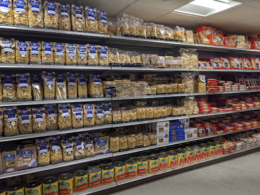 Grocery Store «Waverly Market», reviews and photos, 684 Waverly St, Framingham, MA 01702, USA