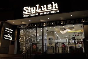 StyLush-Unisex Salon,Makeup Studio & Academy image