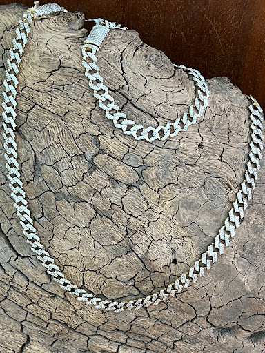 Wholesale Jeweler «Downtown Goldsmith», reviews and photos, 139 N Woodland Blvd, DeLand, FL 32720, USA