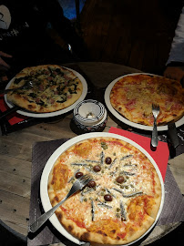 Plats et boissons du Pizzeria Pizza La Tournière - O Napolitan By Fabrizio à Antibes - n°12
