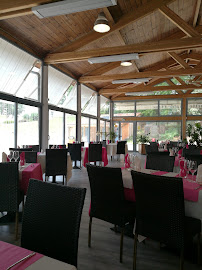 Atmosphère du Restaurant français Fourchette et Sable Blanc - Restaurant à Saint-Pierre-du-Mont - n°9