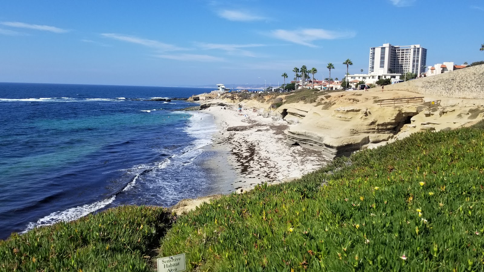 Photo of La Jolla Tide Pools with turquoise pure water surface