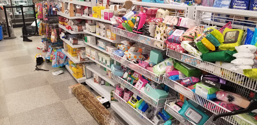 Clothing Store «Ross Dress for Less», reviews and photos, 6901 W Grand Ave, Gurnee, IL 60031, USA