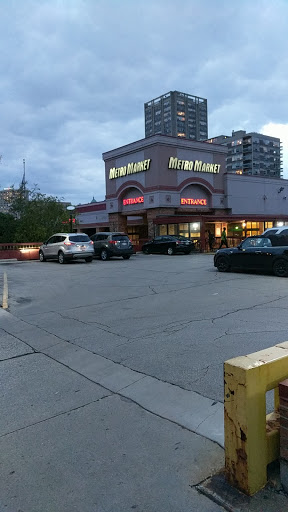 Grocery Store «Metro Market», reviews and photos, 1123 N Van Buren St, Milwaukee, WI 53202, USA