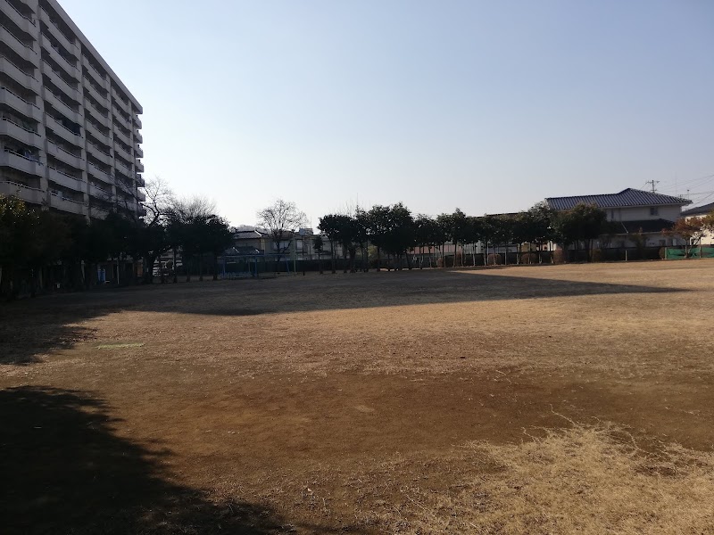 東三丁目児童公園