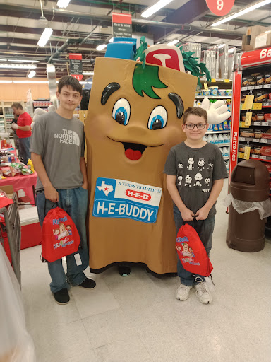 Grocery Store «H-E-B Grocery», reviews and photos, 2424 N 16th St, Orange, TX 77630, USA