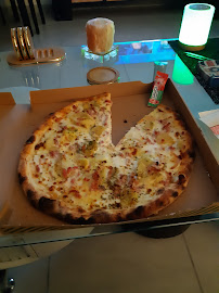 Plats et boissons du Pizzeria Pizza Story Bourgoin : La Pizz Des Potes à Bourgoin-Jallieu - n°3
