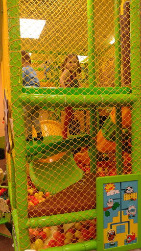 Coffee Shop «Kids Art & Cafe», reviews and photos, 710 E Schaumburg Rd, Schaumburg, IL 60194, USA