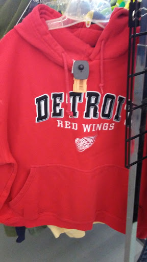 Thrift Store «Volunteers of America Thrift Store», reviews and photos, 1135 N Belsay Rd, Burton, MI 48509, USA