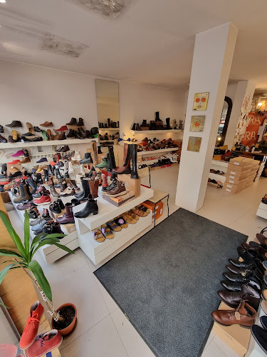 Отзиви за Ариа в София - Магазин за обувки