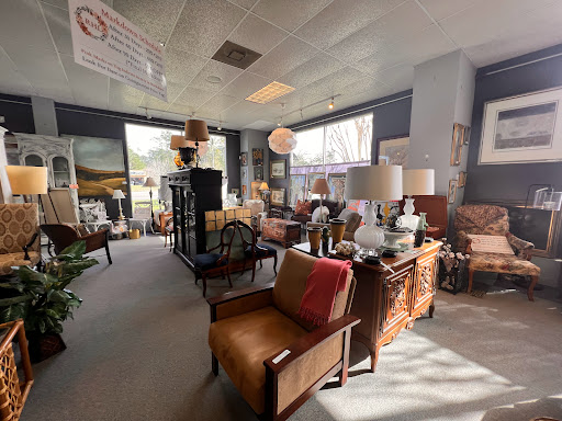Consignment Shop «Retreat Home & Lifestyle Resale Store», reviews and photos, 1501 US-190, Covington, LA 70433, USA