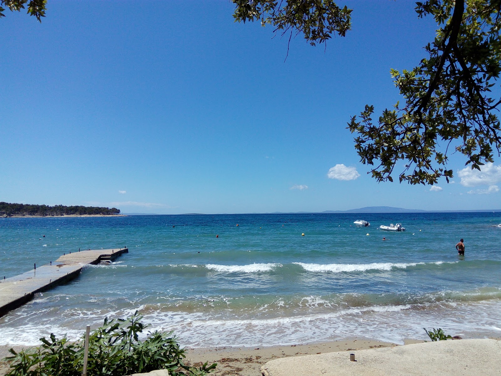 Foto de Petrac beach área de servicios