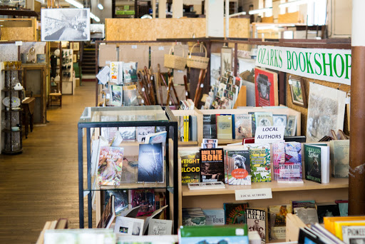 Antique Store «Downtown Antiques Mall», reviews and photos, 1 Court Square, West Plains, MO 65775, USA