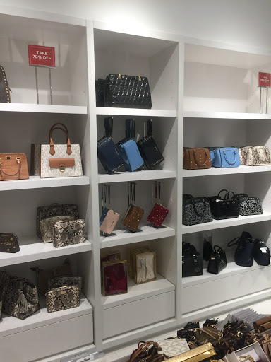 Fashion Accessories Store «Michael Kors», reviews and photos, 80 Premium Outlets Blvd Suite 323, Merrimack, NH 03054, USA