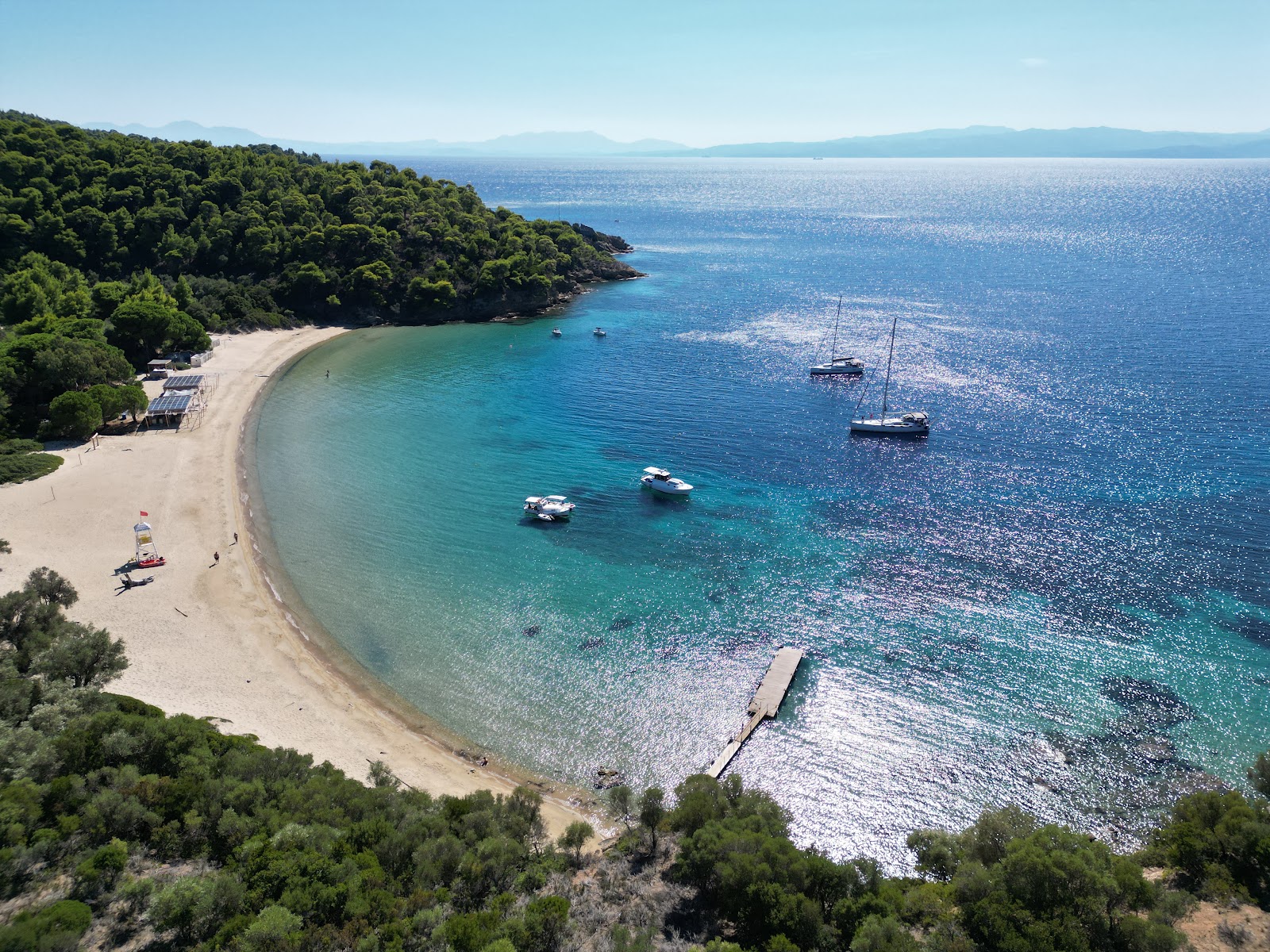 Photo de Tsougkrias Public Beach avec un rivage spacieux