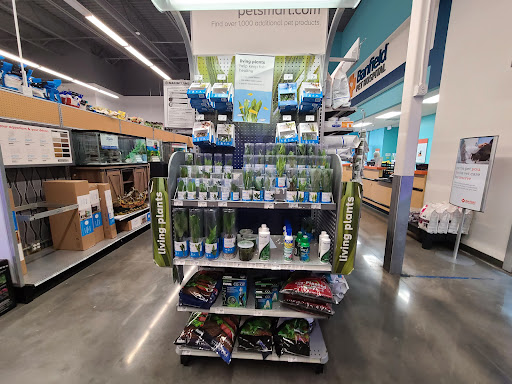 Pet Store «PetSmart», reviews and photos, 6545 North Grand Parkway West Suite 104, Spring, TX 77389, USA