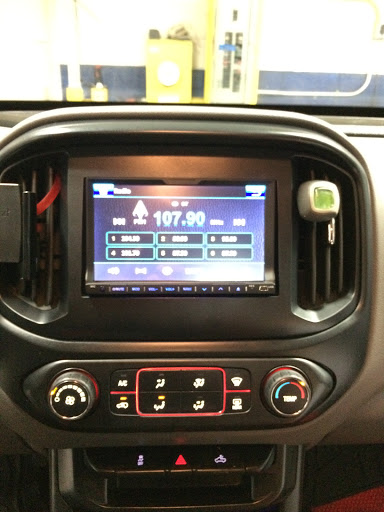 Car Stereo Store «Soundbytes Automotive Electronics,Inc», reviews and photos, 328 W N Ave, Northlake, IL 60164, USA