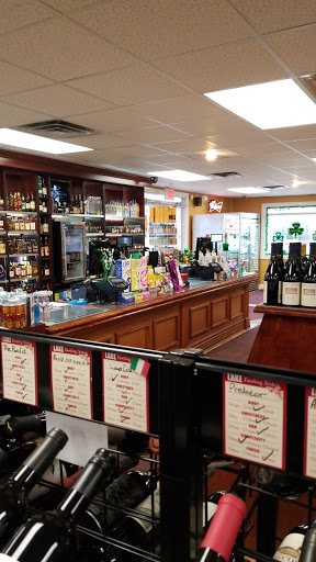 Liquor Store «Lake Wine and Spirits», reviews and photos, 180 Main St S, Southbury, CT 06488, USA
