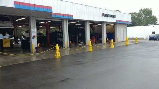 Tire Shop «Firestone Complete Auto Care», reviews and photos, 1262 S Broad St, Wallingford, CT 06492, USA