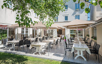 Atmosphère du HOTEL BEAU RIVAGE - LA ROSITA RESTAURANT à Nogent-sur-Seine - n°19