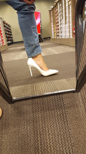 Shoe Store «DSW Designer Shoe Warehouse», reviews and photos, 4401 Lyons Rd, Coconut Creek, FL 33073, USA