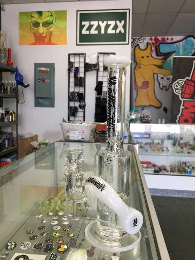 Glass Blower «ZZYZX Smoke Shop», reviews and photos, 2127 Pickwick Dr, Camarillo, CA 93010, USA