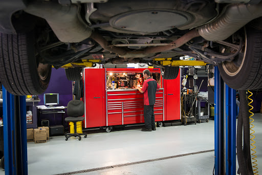 Auto Repair Shop «Auto Works Automotive Service», reviews and photos, 380 Rivertown Dr #400, Woodbury, MN 55125, USA