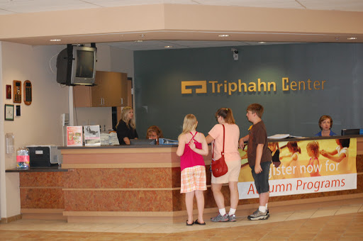 Community Center «Scott R. Triphahn Community Center & Ice Arena», reviews and photos, 1685 W Higgins Rd, Hoffman Estates, IL 60169, USA