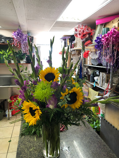 Alexas Flowers image