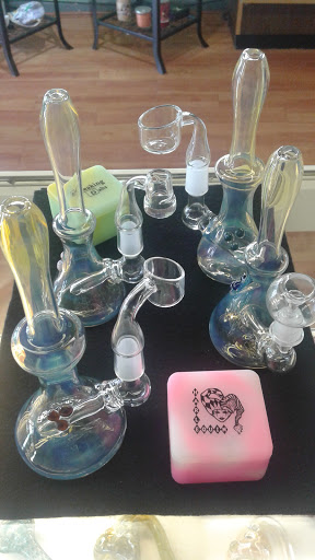 Tobacco Shop «Green Daze Glass & Smoke Shop», reviews and photos, 10323 SE Mill Plain Blvd, Vancouver, WA 98664, USA