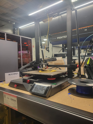 Micro Center image