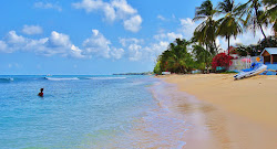 Foto di Weston beach con una costa spaziosa