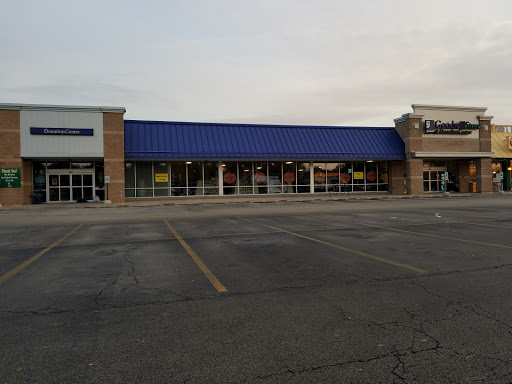Thrift Store «Goodwill Store & Donation Center», reviews and photos, 675 W North Ave, Elmhurst, IL 60126, USA