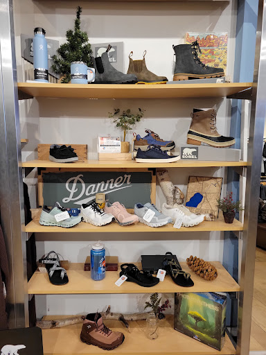 Outdoor Sports Store «Clear Water Outdoor - Lake Geneva», reviews and photos, 744 W Main St, Lake Geneva, WI 53147, USA