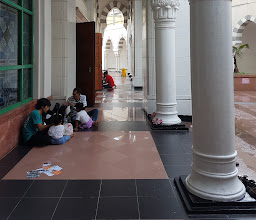 Pertokoan Grosir Blok E Tanah Abang Bukit photo