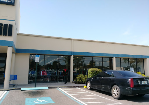 Thrift Store «Goodwill Tampa Store», reviews and photos, 4102 W Hillsborough Ave, Tampa, FL 33614, USA