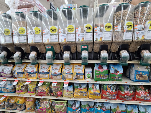 Pet Supply Store «Pet Supplies Plus», reviews and photos, 6845 Highland Rd, White Lake, MI 48383, USA