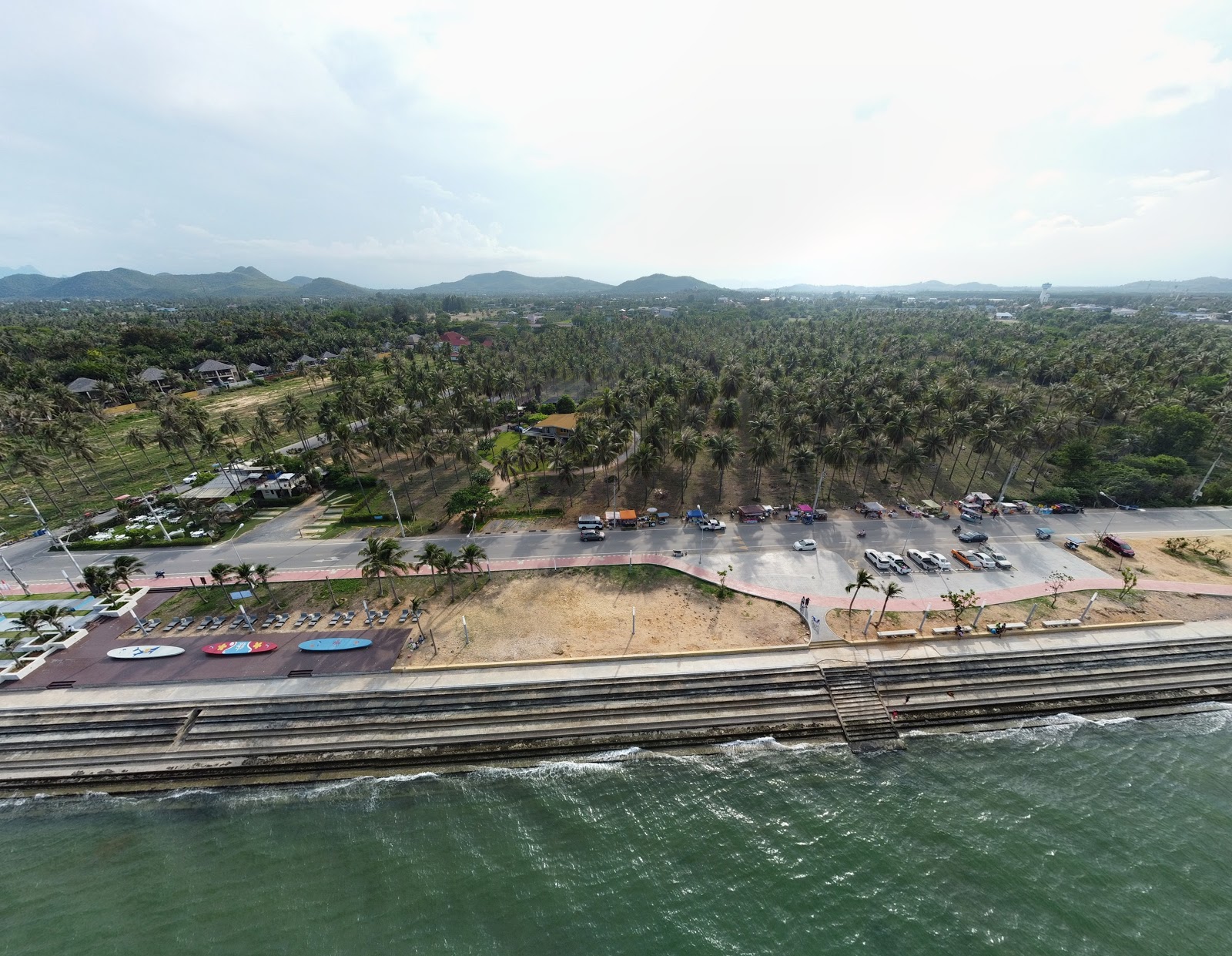 Foto van Pranburi Beach voorzieningenruimte