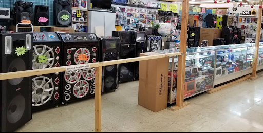 Shopping Mall «Elgin Shopping Mall», reviews and photos, 308 S McLean Blvd, Elgin, IL 60123, USA