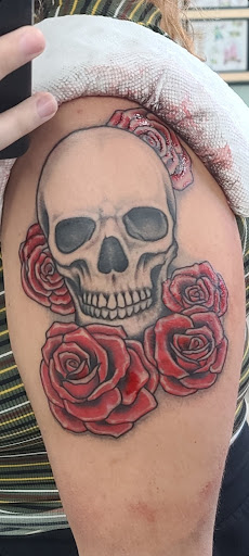 Tattoo Shop «Zebra Tattooz», reviews and photos, 8934 OH-14, Streetsboro, OH 44241, USA