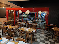 Atmosphère du Restaurant Bar de la Marine à Choisy-le-Roi - n°1